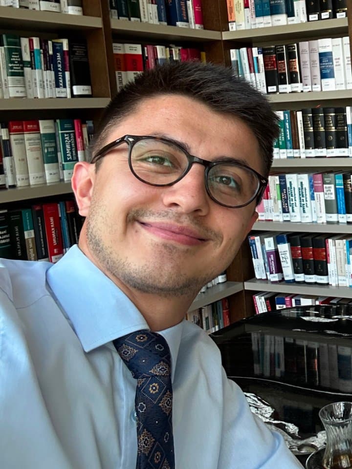 Halil Ü.
